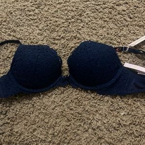 Brand new eyelet push up bra